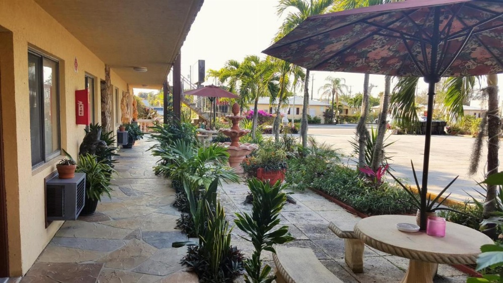 Lago Motor Inn Image 11