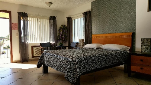 Lago Motor Inn image 4